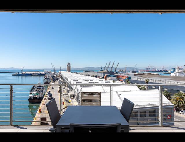 2 BEDROOM APARTMENT TO LET IN WATERFRONT